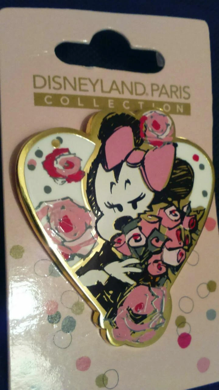 Pins disney Disneyland Paris Minnie dans coeur + roses